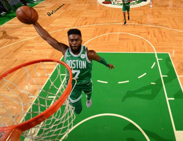 Jaylen Brown hizo reaccionar a los Celtics | Foto: Twitter @NBA