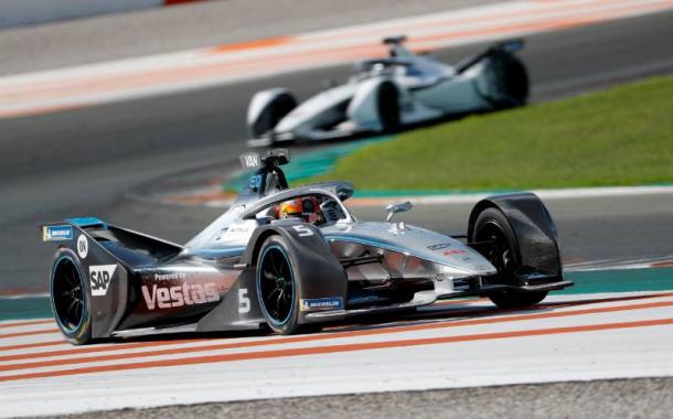 Stoffel Vandoorme pilota su Mercedes durante la pretemporada | Foto: ABB Fórmula E