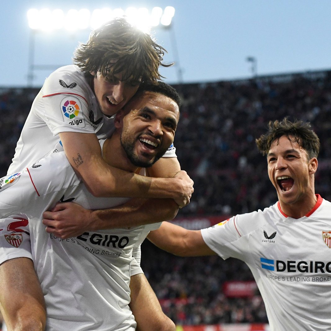 El Sevilla celebrando el 1-0 Fuente: Sevilla FC
