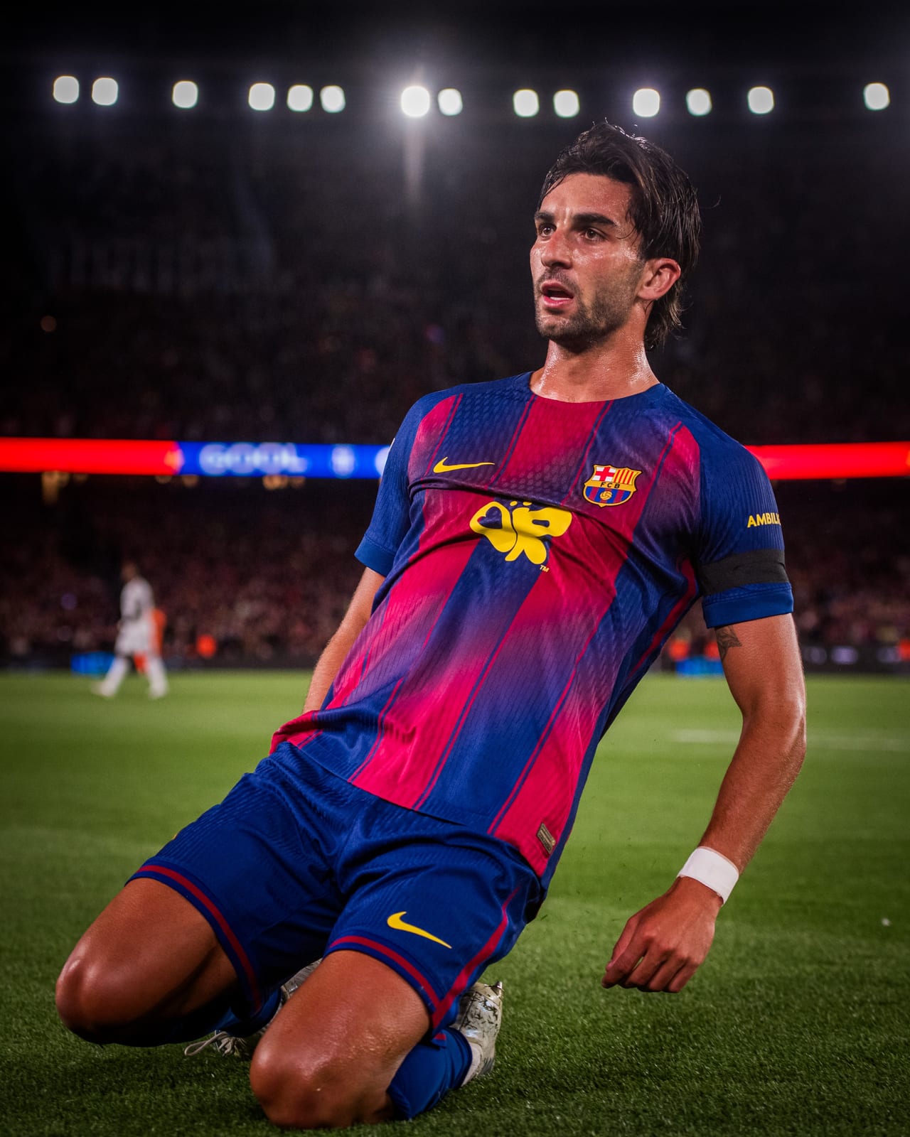 Barcelona vence o Real Madrid e conquista titulo de LaLiga com três ...