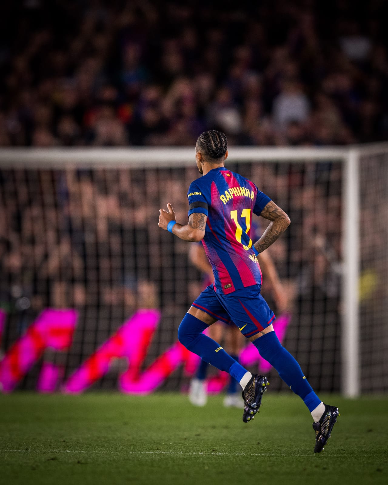 Barcelona vence o Real Madrid e conquista titulo de LaLiga com três ...