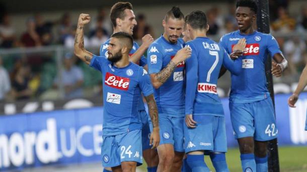 Insigne e compagni festeggiano uno dei gol segnati all'Hellas Verona. | Corriere dello Sport