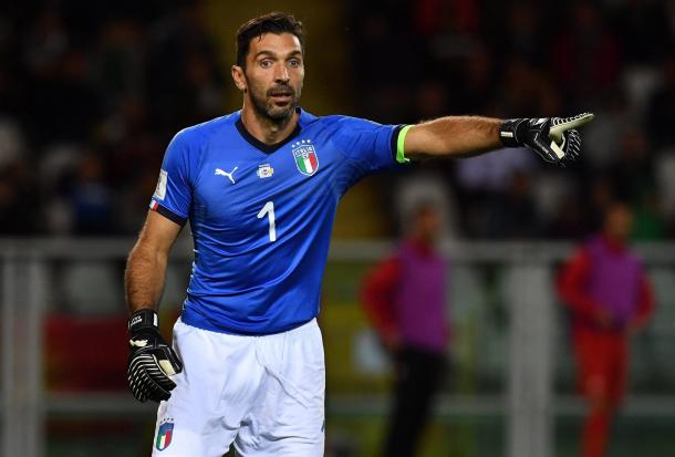 Buffon estrenando camiseta azzurra / Foto: Nazionale Italia