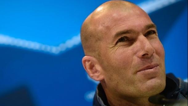 Zidane facing the press. Photo: AFP