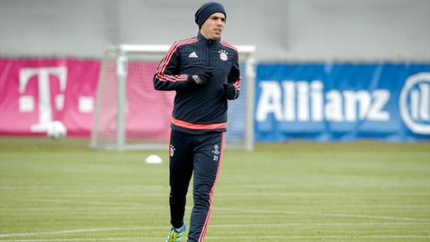 Lahm encabezó el entrenamiento final del Bayern previo al partido. // (Foto de es.uefa.com)