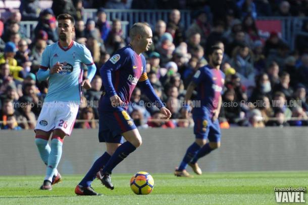Andrés Iniesta ha pedido el cambio frente al Celta. | Foto: Ernesto Ardilla, VAVEL