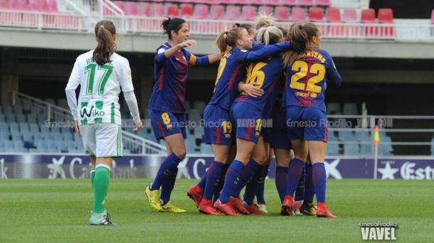 Jugadoras del femenino celebrando un gol. | Foto: Ernesto Ardilla, VAVEL