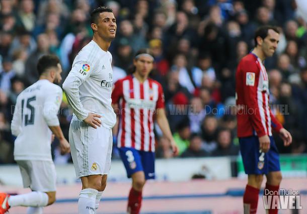 Cristiano Ronaldo se lamenta tras una ocasión fallada