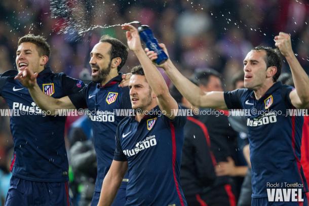 Lucas, Juanfran, Koke y Godín celebran el pase a semifinales | Foto: RJ Torrellas - VAVEL