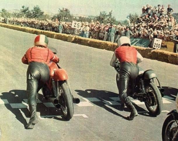 Grandes duelos entre Hailwood y Agostini en 350cc y 500cc. Foto: Pinterest