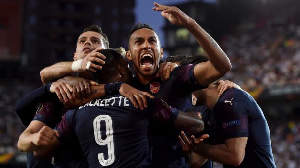 Los jugadores del Arsenal celebrando un gol. FOTO: UEFA.com