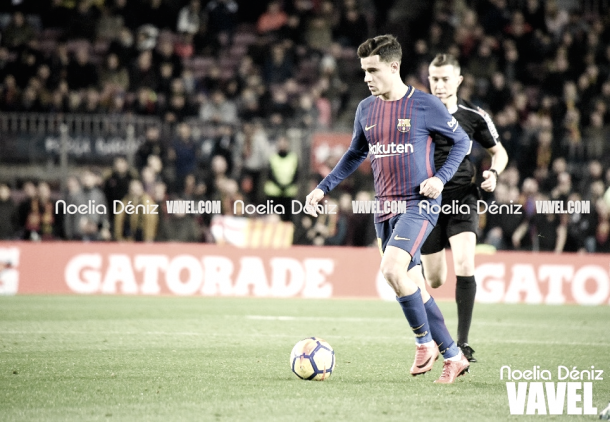 Coutinho maneja el balón. Foto de archivo: Noelia Déniz, VAVEL.com
