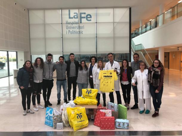Visita a La Fe (Valencia) / Foto: Villarreal CF