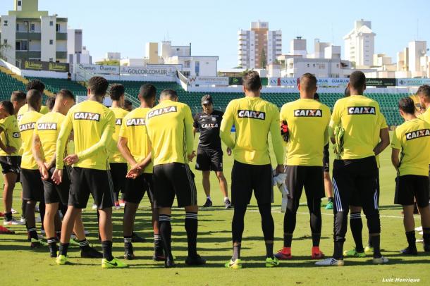 Comandante pode promover surpresas entre os titulares da equipe catarinense (Foto: Luiz Henrique/Figueirense)