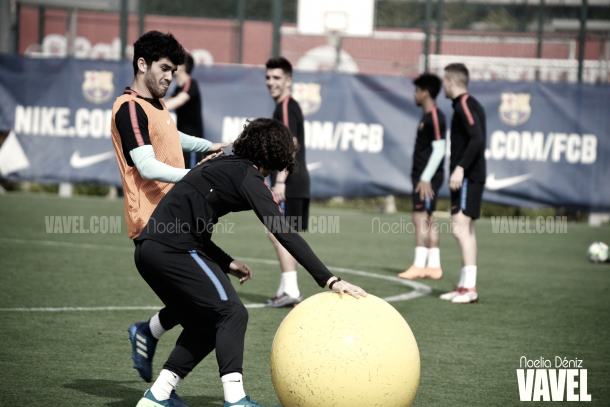Aleñá y Cucurella en el entrenamiento del filial azulgrana | Foto de Noelia Déniz, VAVEL