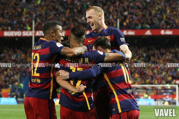 Jugadores del Barcelona, celebrando un gol. Fuente: Rodri J. Torrellas (vavel)