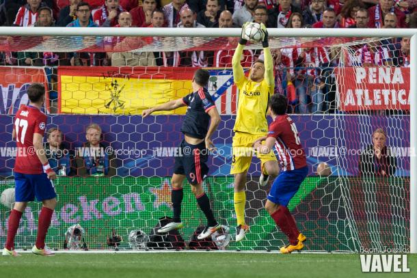 Oblak fue clave para frenar la ofensiva del Bayern. 