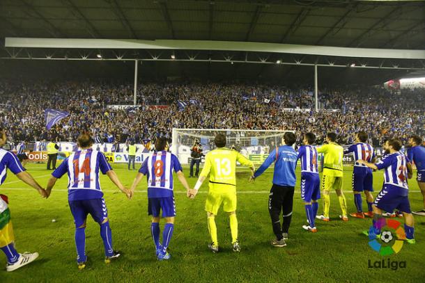Los jugadores del Deportivo Alavés celebran el ascenso del equipo a Primera. Foto: LaLiga