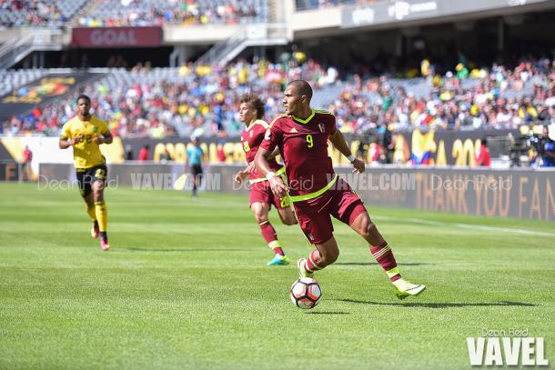 Salomon Rondon helped drown Uruguay | Dean Reid - VAVEL USA