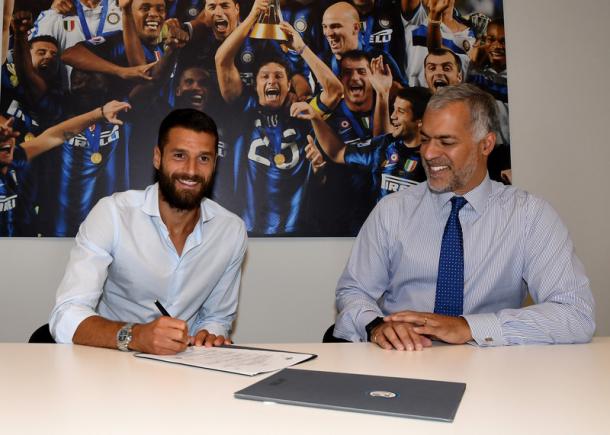 Michael Bolingbroke oversaw the contract signing | Photo: inter.it