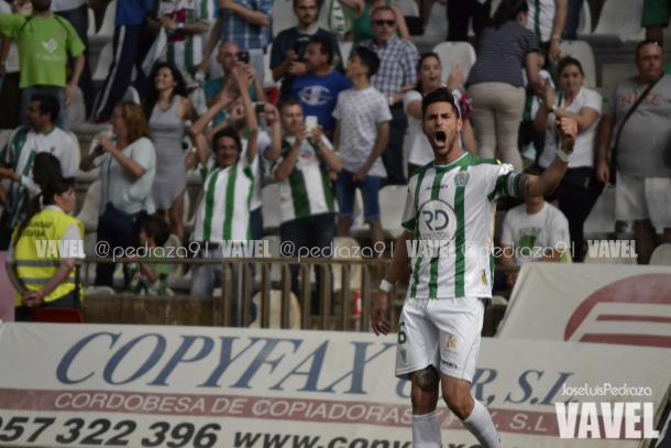 Luso celebra el gol frente al Almería | Foto: Jose Luis Pedraza (VAVEL.com)
