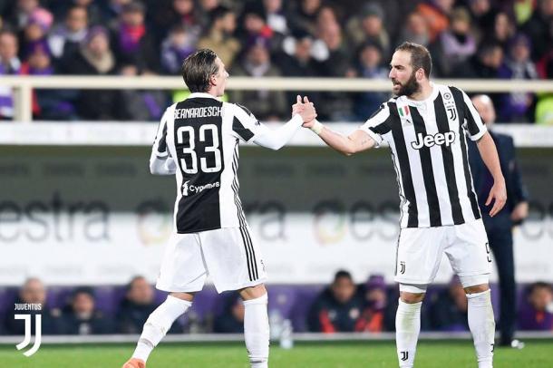 Federico Bernardeschi e Gonzalo Higuain sono stati decisivi per la Juventus a Firenze, nell'ultima di campionato. | juventus.com