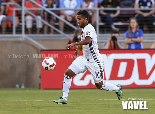 Giovani dos Santos, seen here in a game against the San Jose Earthquakes, has been nominated for the Player of the Month after scoring five goal in September | Source: Jim Malone - VAVEL USA