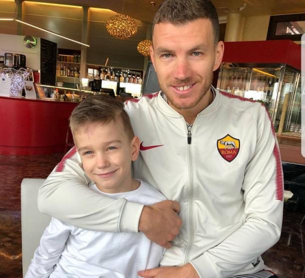 Dzeko junto a su hijo / Foto: Roma