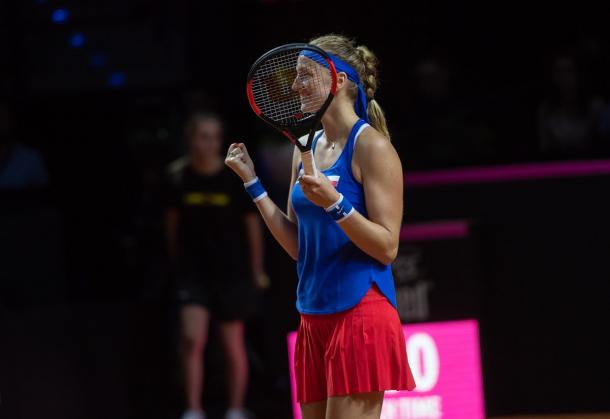 Petra Kvitova celebrates winning the one-sided affair | Photo: Paul Zimmer / Fed Cup