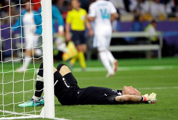 Karius, en el césped derrotado por su segundo error en la final I Foto: Real Madrid