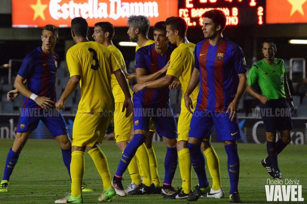 En la imagen, González Francés arbitrando un partido del Barça B en el 'Mini' en 2016 | Foto: Noelia Déniz (VAVEL)