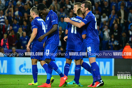 Leicester players celebrate Mahrez' opening goal (photo:vaveluk)