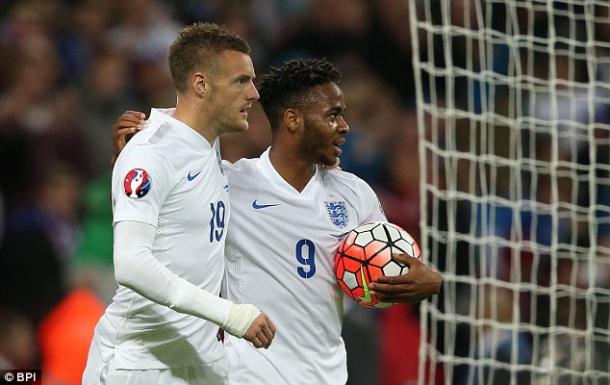 Sterling and Vardy celebrate scoring against Estonia (source BPI)