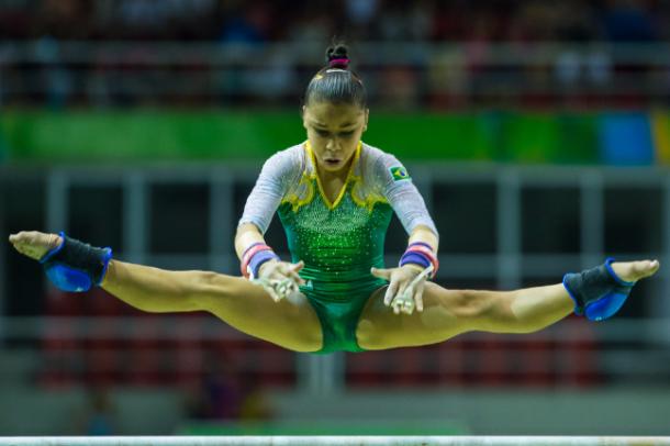 Flavia Saraiva performs on the uneven bars at the Aquece Rio Test Event/Getty Images