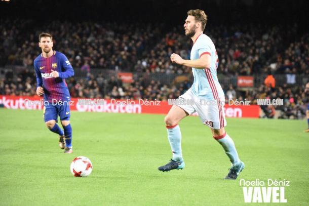 Sergi Gómez, jugando ante el Barça | Foto: Noelia Déniz - VAVEL