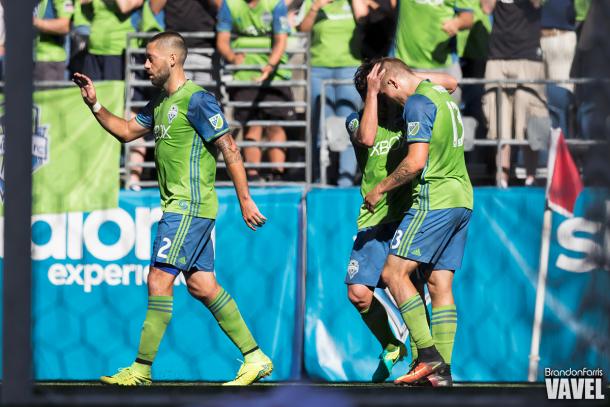 Clint Dempsey (left) has found his 2014 and 2015 form again with the addition of Nicolás Lodeiro (center) | Source: Brandon Farris - VAVEL USA