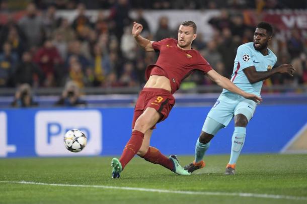 Dzeko en el momento del gol / Foto: UEFA
