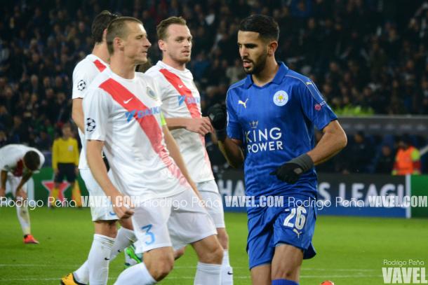 Mahrez wheels away celebrating after scoring his penalty. (Picture: Rodrigo Peña - VAVEL.com)