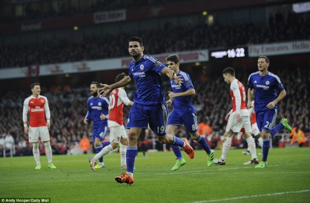 Diego Costa celebra su gol ante el Arsenal. Foto: Daily Mail