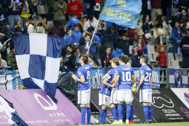Michu celebra el gol ante el Levante UD con su afición (Foto: Real Oviedo)
