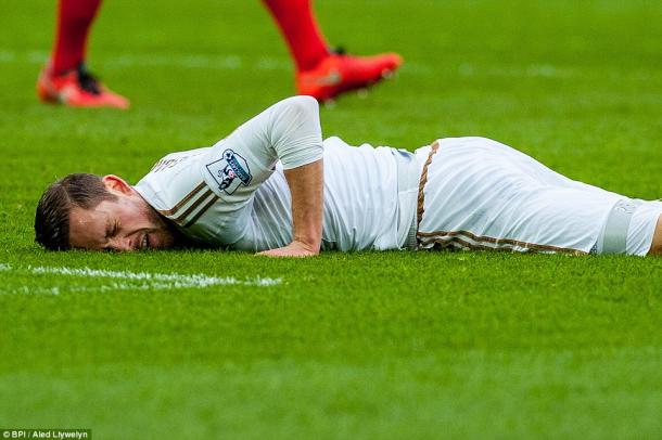 It was a day to forget for Sigurdsson - and all of his teammates really. | Photo: BPI