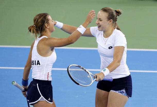 Anna Blinkova and Anna Kalinskaya helped Russia avoid the huge upset | Photo: Robert Ghement