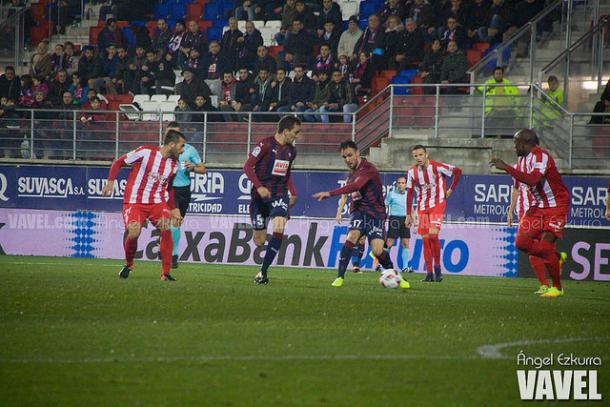 Escalante ha demostrado que sabe llegar a gol. Foto: Ángel Ezkurra-VAVEL-.