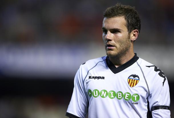 The midfielder won one major honour during his time with Valencia. (Source: PicPicx)