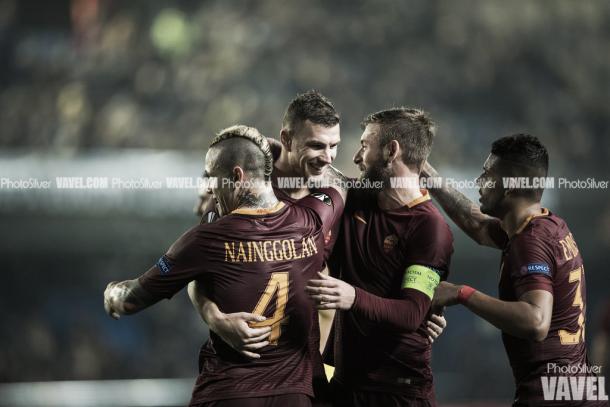 Dzeko, De Rossi y Nainggolan celebran un gol/ Foto: Vavel