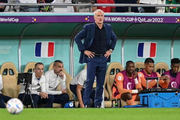 Didier Deschamps en el área técnica. Foto: Getty Images