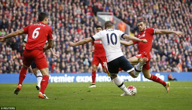 Kane durante el encuentro frente al Liverpool. Foto: Reuters