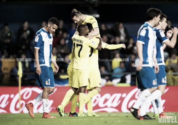 El Villarreal debuta en el horario del viernes con la segunda equipación | Foto: VAVEL