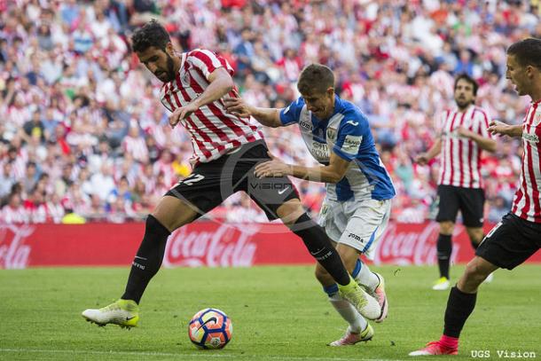 Raúl García pelea la pelota frente al Leganés. | UGS Vision.