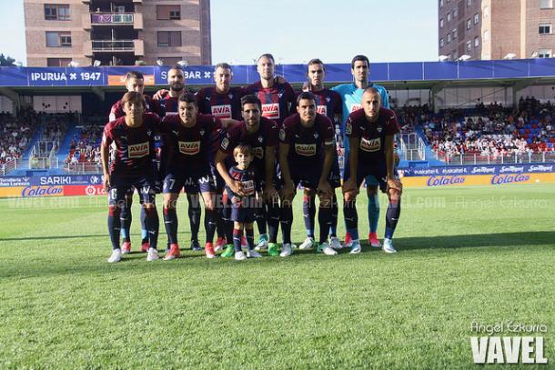 El último once titular frente al Sporting. Foto: Ángel Ezkurra-VAVEL-.